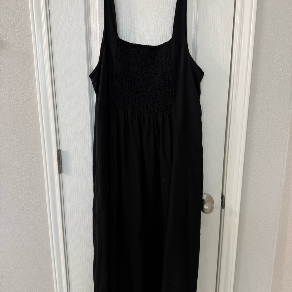 Black Sleeveless Dress - Picture 2 of 4